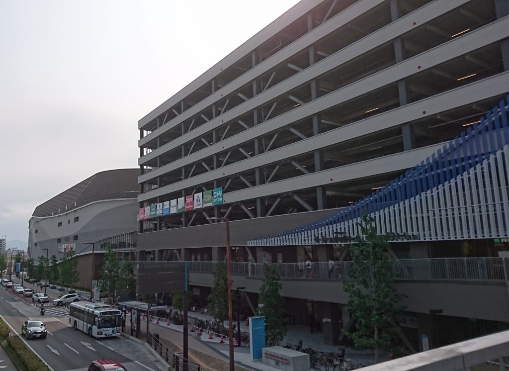 マークイズ福岡ももちと併設された駐車場