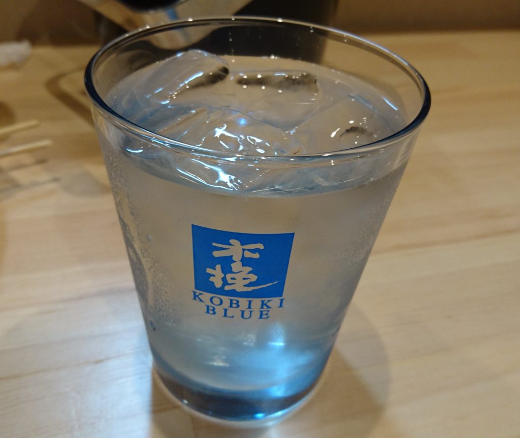 木挽きブルー　水割り　グラス