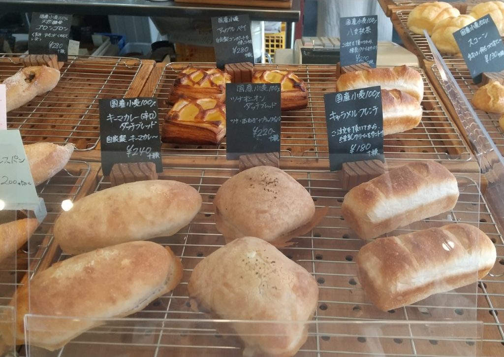 店頭に並ぶパン5種